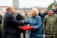 Policajn zabezpeenie nvtevy ministerky obrany Spolkovej republiky Nemecko