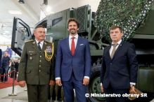 Podpredseda vlády a minister obrany SR Robert Kaliňák otvoril veľtrh vojenskej techniky IDEB