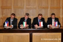 Stretnutie velite�ov vzdu�n�ch s�l V4 v Ostrave