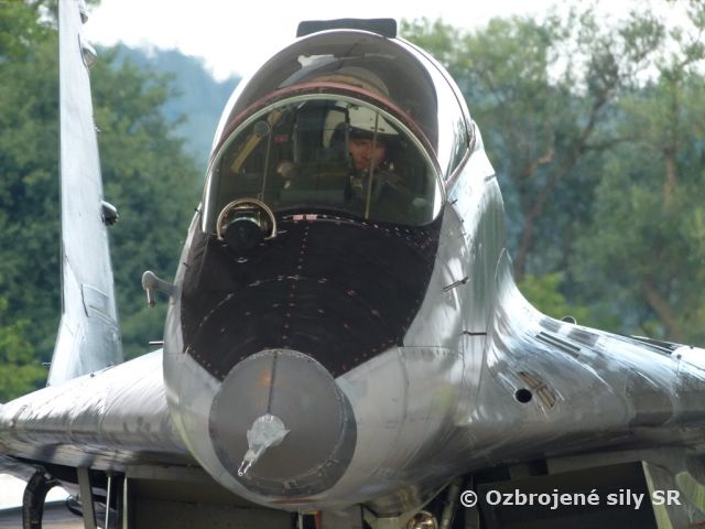Návrat lietadla  MiG-29 z RIAT-u (Royal International  Air Tattoo)
