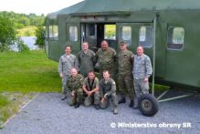 Návšteva leteckého pridelenca USA na Lešti