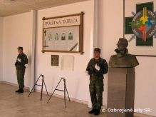 Odhalenie pam�tnej tabule v pr�pore RCHBO