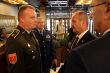 Čestná stráž Ozbrojených síl Slovenskej republiky drží stráž v Národnej Rade SR