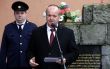 Minister obrany P. Gajdoš si uctil pamiatku rumunských vojakov v obci Senohrad a pri pamätníku v Centre výcviku Lešť