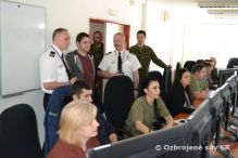 Pracovn� rokovanie vojensk�ch hasi�sk�ch jednotiek vzdu�n�ch s�l a z�stupcov hasi�sk�ch jednotiek britskej arm�dy