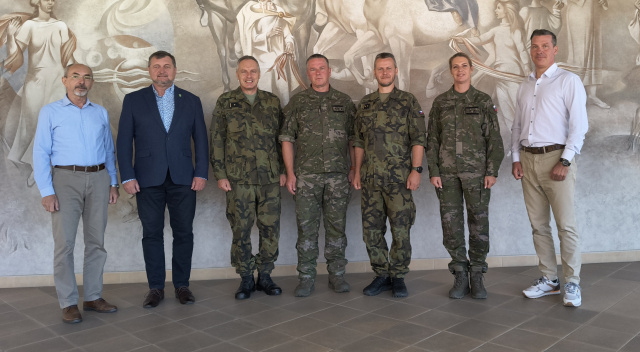 Bilaterálna spolupráca doktrinálnych pracovísk OS SR a AČR